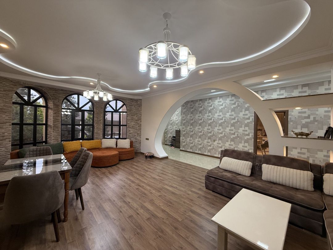 Satılır 4 otaqlı həyət evi/bağ evi 200 m² — Ev, villa, Bakı (9)