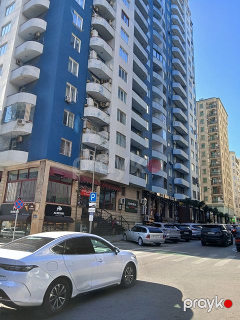 İcarəyə verilir 3 otaqlı yeni tikili 140 m²
