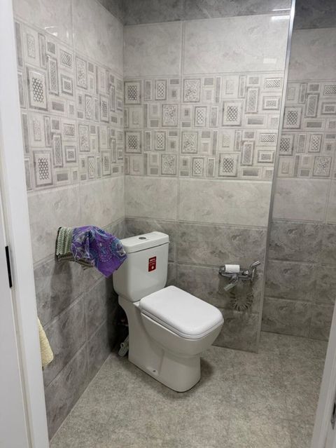 1 otaqlı studiya mənzil – qonaq otağı, mətbəx, vanna