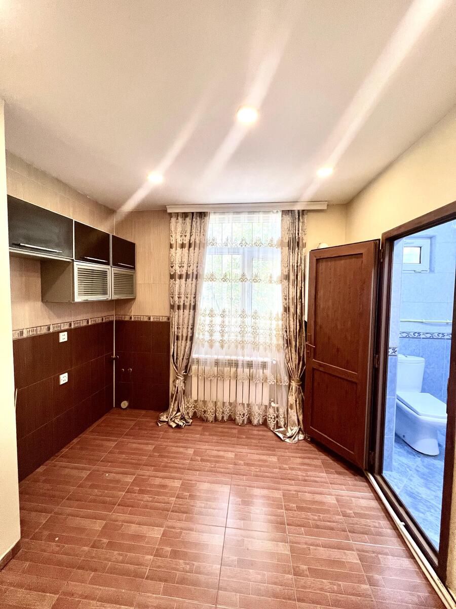 İcarəyə verilir 4 otaqlı köhnə tikili 122 m² — Mənzil, Bakı (4)