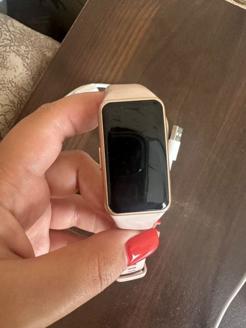 Huawei Band 6 (Model: FRA-B19) – ağıllı qolbaq/smart saat — Bakı