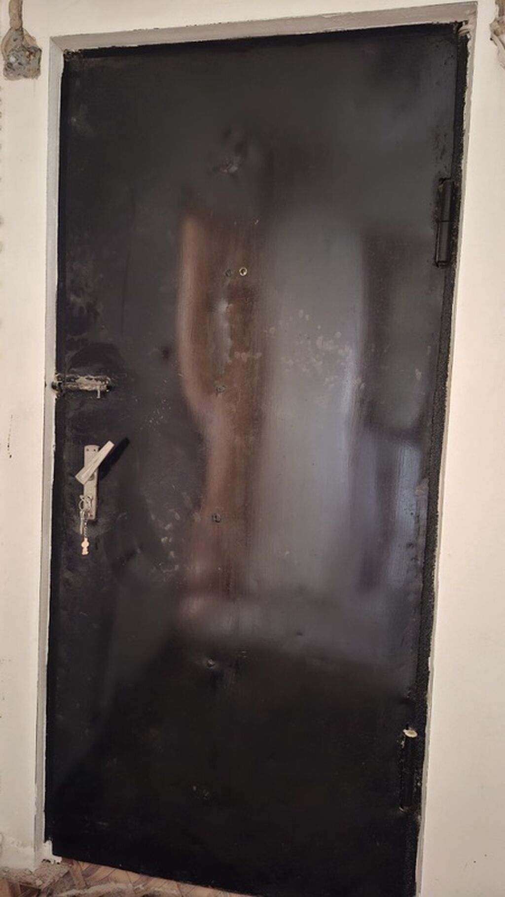 Metall giriş qapısı - Material: polad/metal səth, qara rəngdə boya — Mallar, Gəncə (2)