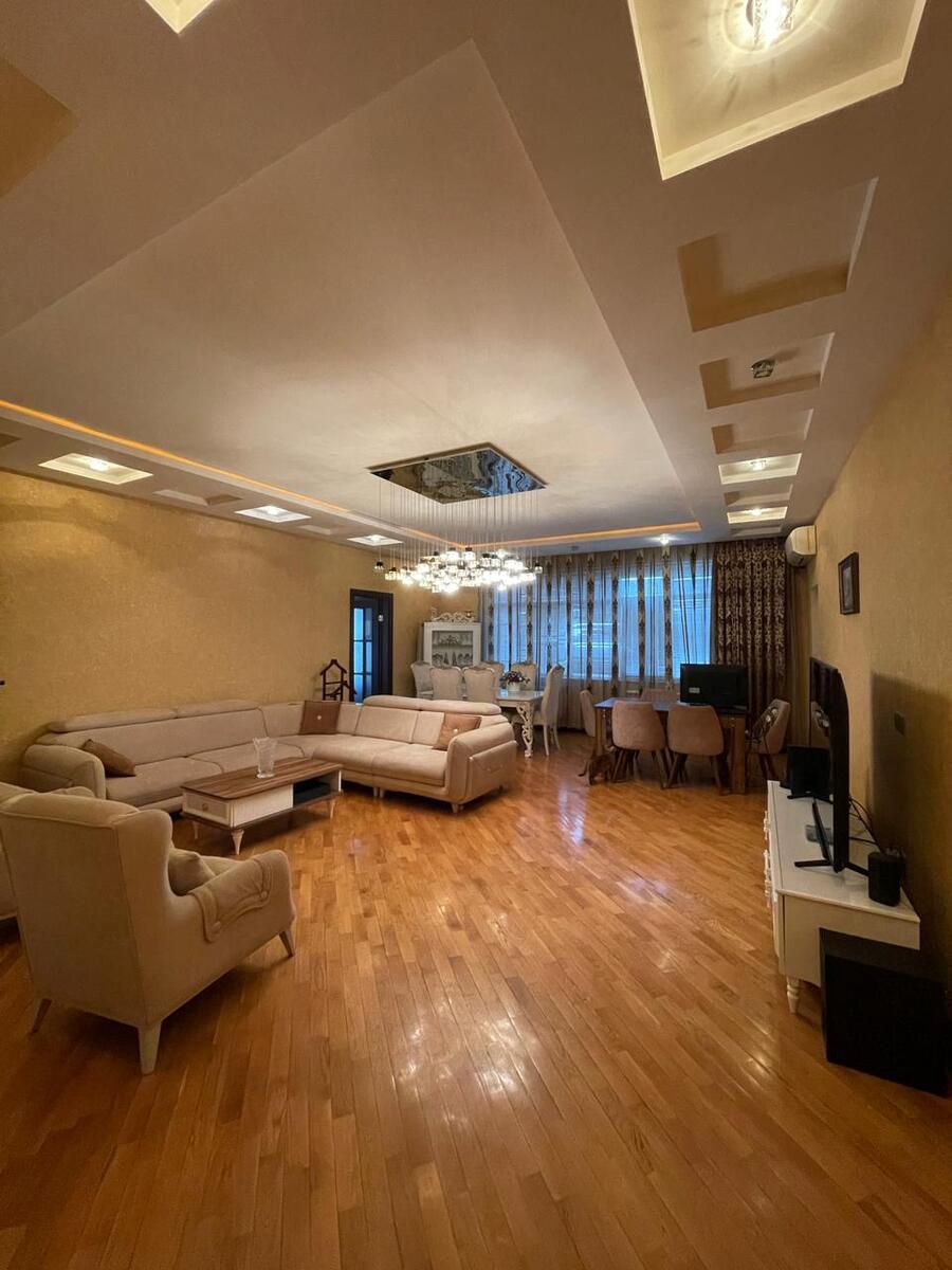 Satılır 4 otaqlı yeni tikili 198 m² — Mənzil, Bakı (9)