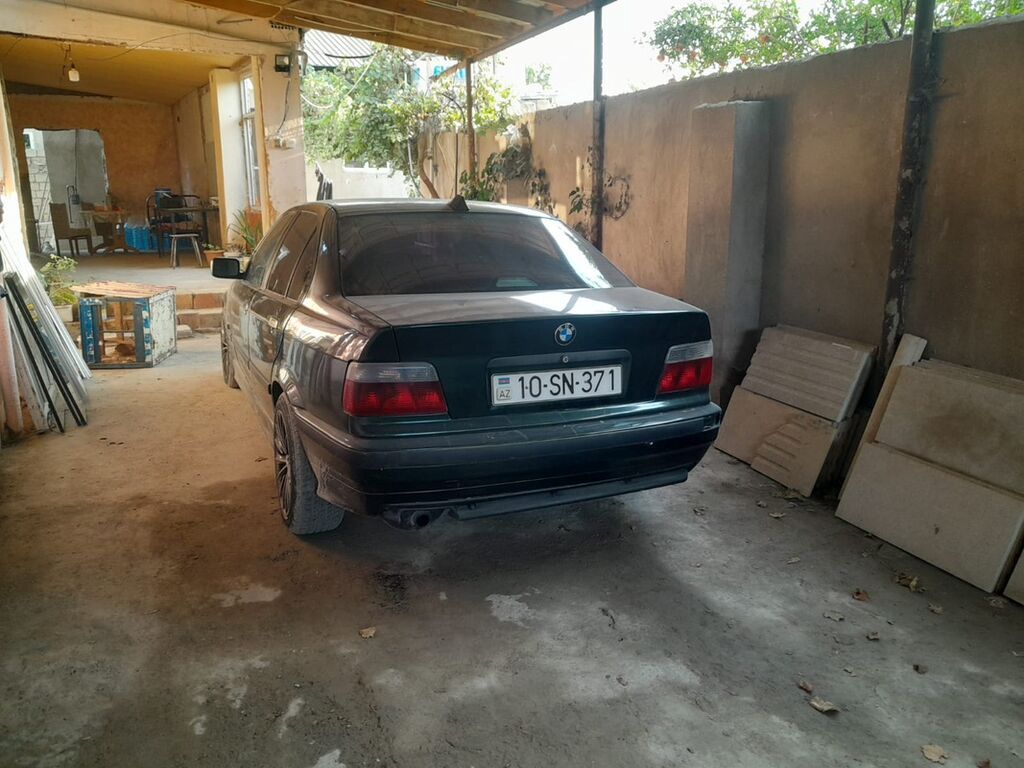 BMW 3 Series E36 sedan - Mühərrik: benzin, 6 silindir (şəhərdaxili — Avtomobillər, Masazır (9)