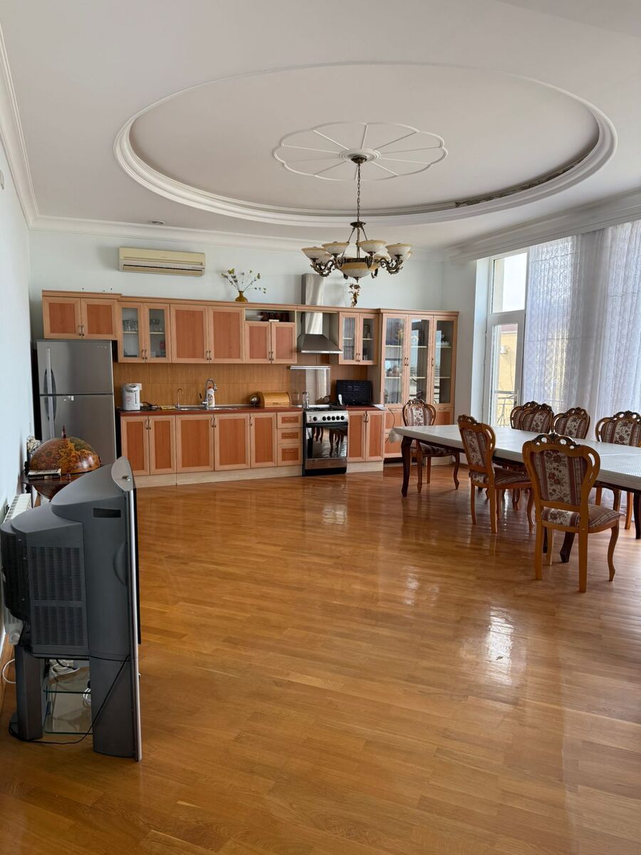 Satılır 6 otaqlı həyət evi/bağ evi 280 m² — Ev, villa, Bakı (7)