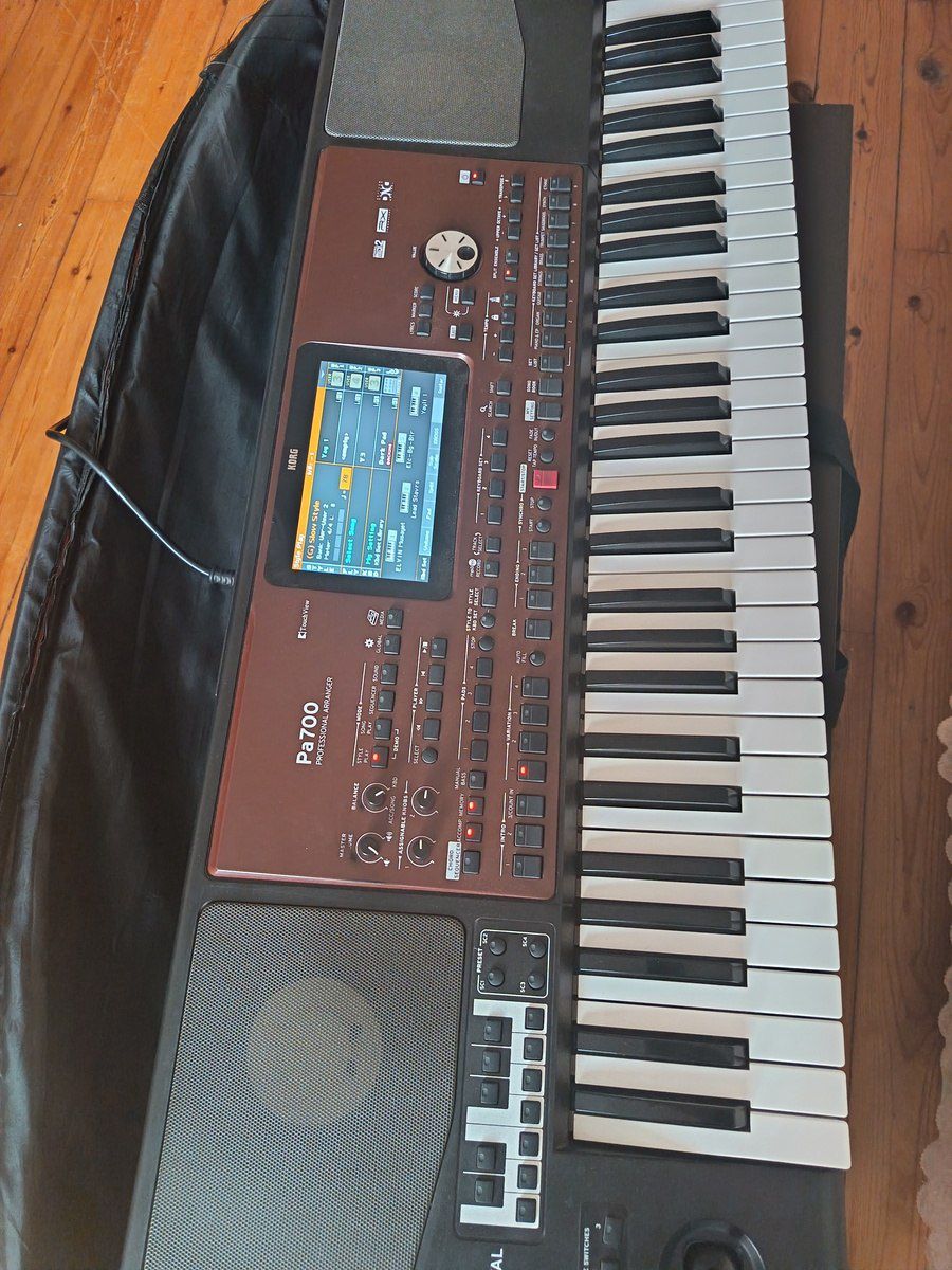 Sintezator Korg pa 700 — Musiqiə alətləri, Bakı (4)