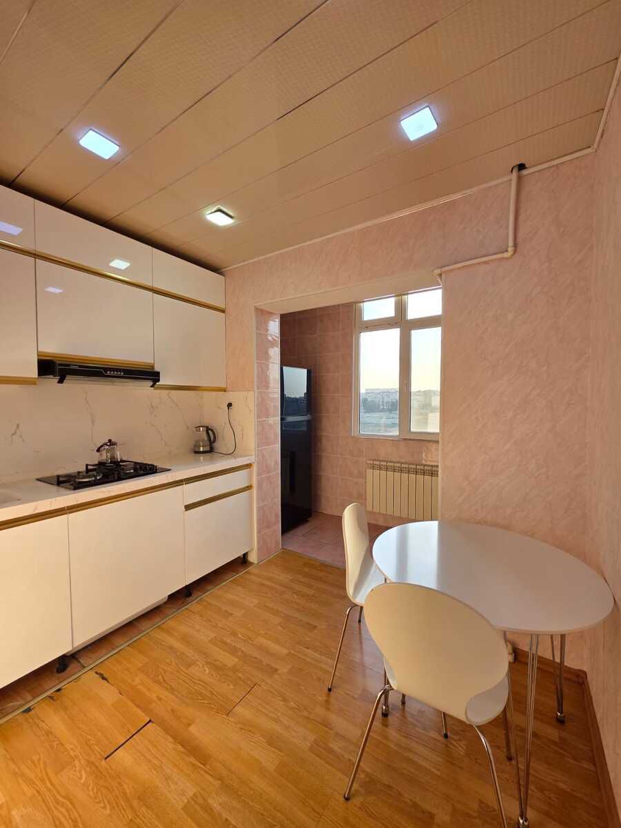 Satılır 2 otaqlı köhnə tikili 60 m² — Mənzil, Bakı (6)