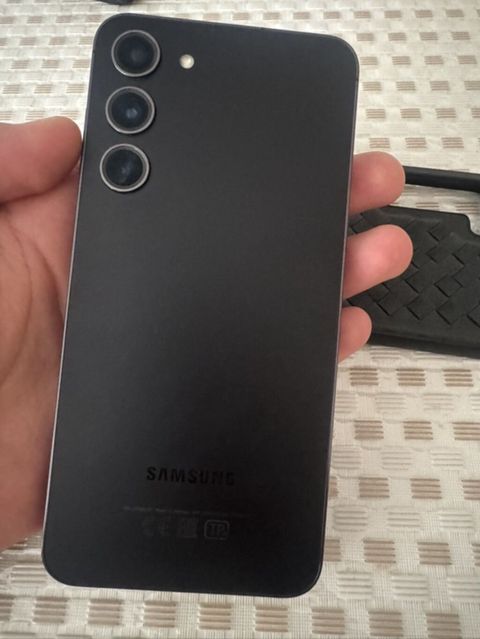 Samsung Galaxy S23 — qara rəng, zavod vəziyyəti