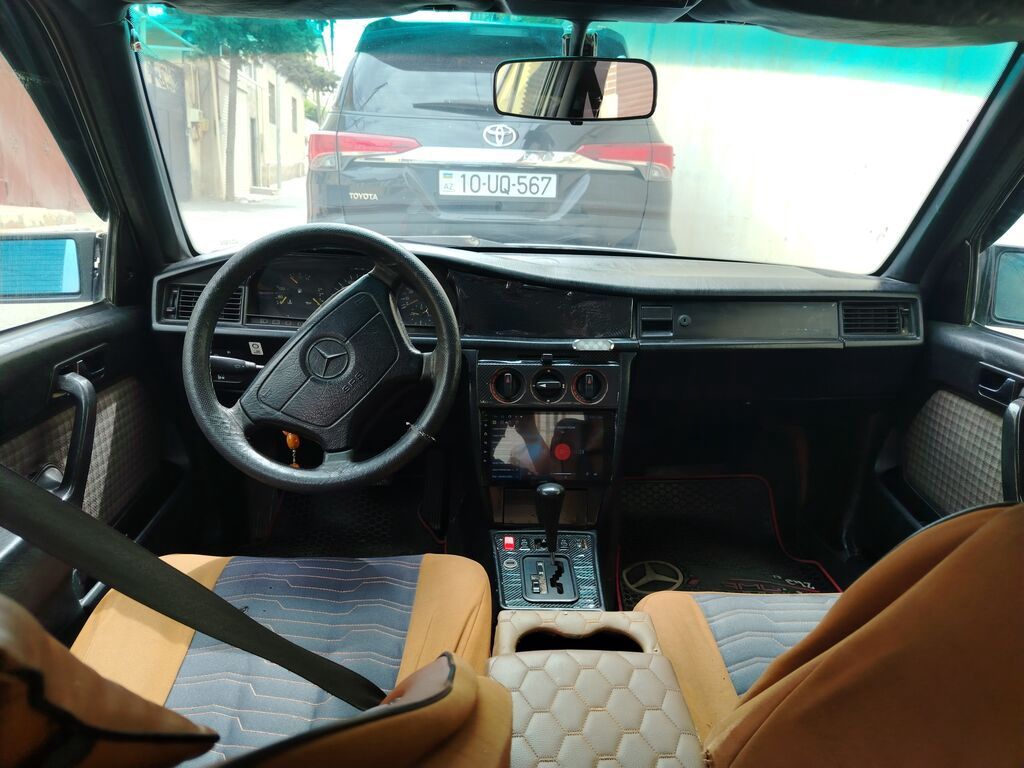 Mercedes-Benz 190 (W201): 1.8 l | 1992 il Sedan — Avto, Masazır (7)