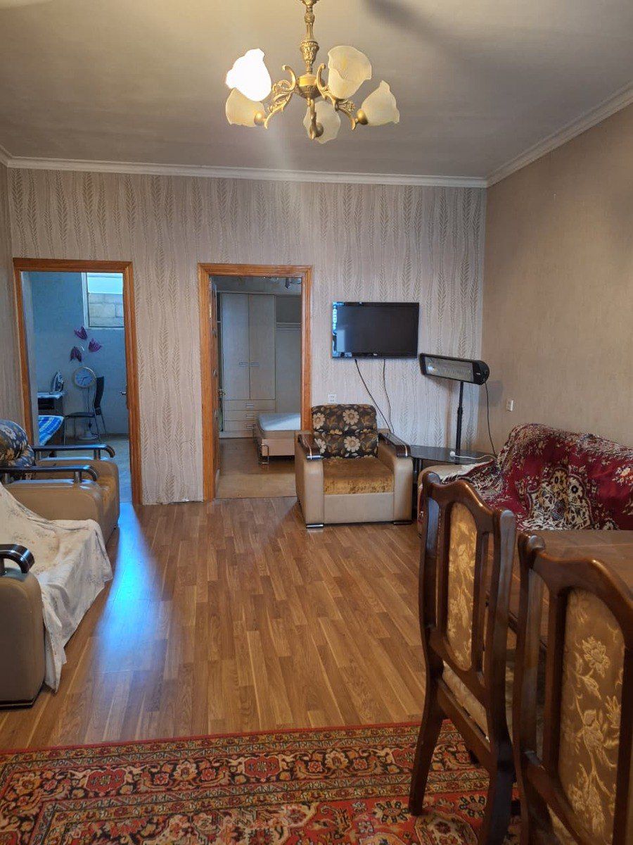 İcarəyə verilir 2 otaqlı köhnə tikili 70 m² — Mənzil, Bakı