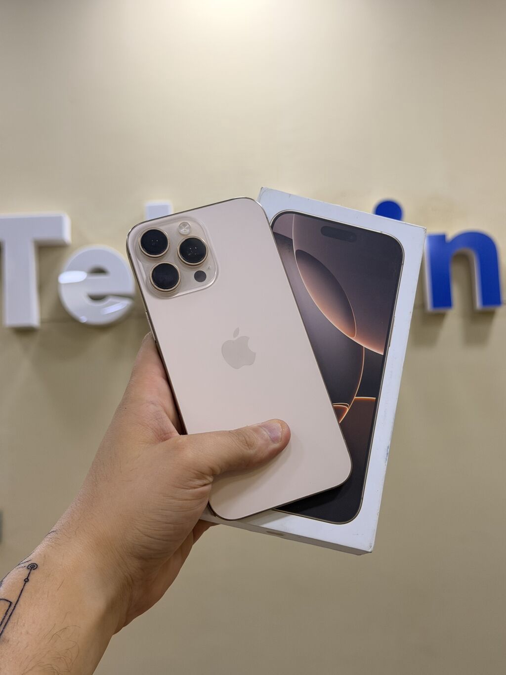 IPhone 16 Pro Max, 256 GB, Desert Titanium, Zəmanət, Kredit, Simsiz şarj