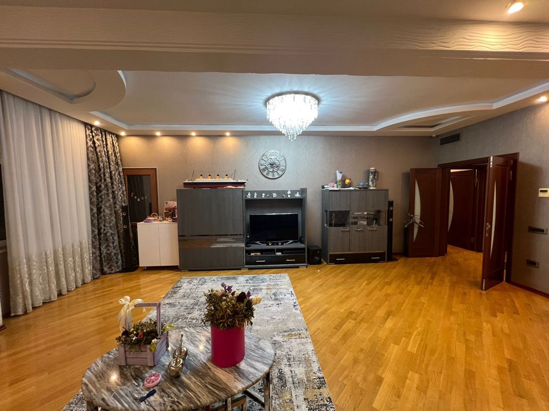 Satılır 3 otaqlı yeni tikili 135 m² — Mənzil, Bakı (5)