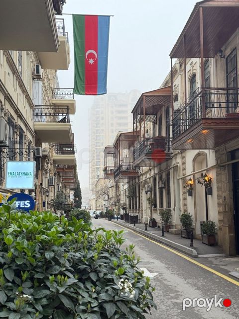 Satılır 2 otaqlı köhnə tikili 50 m²