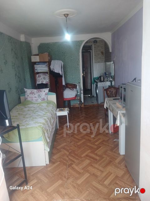 Satılır 1 otaqlı köhnə tikili 18 m²
