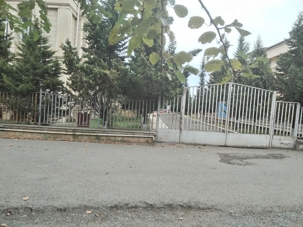 Lenkeranda Raypoda 5 nömreli Bagçanin yaninda. Senedli Qaraj 4*5 ə — Daşınmaz əmlak, Lənkəran (7)