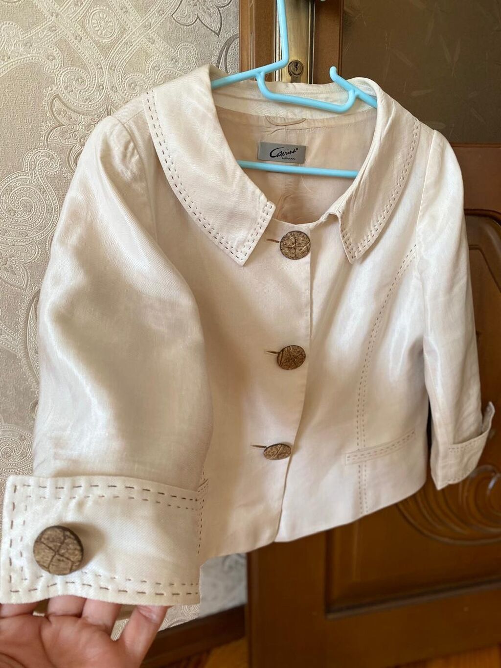 Sadəcə yüngül yırtığı var amma çöldən görsənmir. Caterina Leman qadın — Şəxsi əşyalar, Sumqayıt
