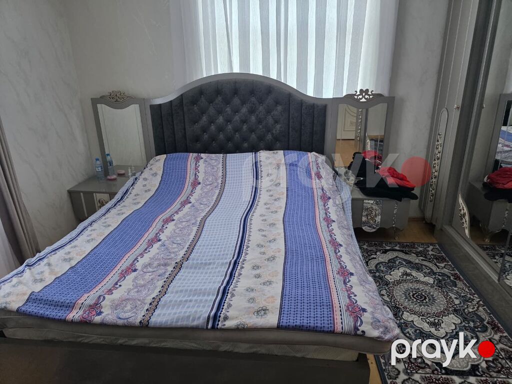 Yataq otağı mebel dəsti Tərkibi: - Çarpayı: yumşaq, düyməli başlıq — Mebel, Bakı (3)