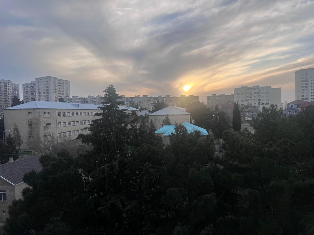 Satılır 4 otaqlı köhnə tikili 100 m² — Mənzil, Bakı