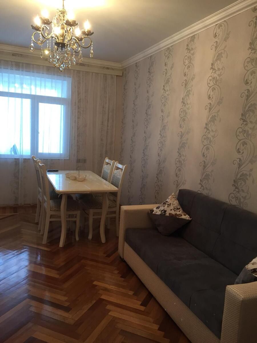 Satılır 2 otaqlı köhnə tikili 55 m² — Mənzil, Bakı (2)