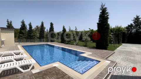 İcarəyə verilir 6 otaqlı həyət evi/bağ evi 550 m²