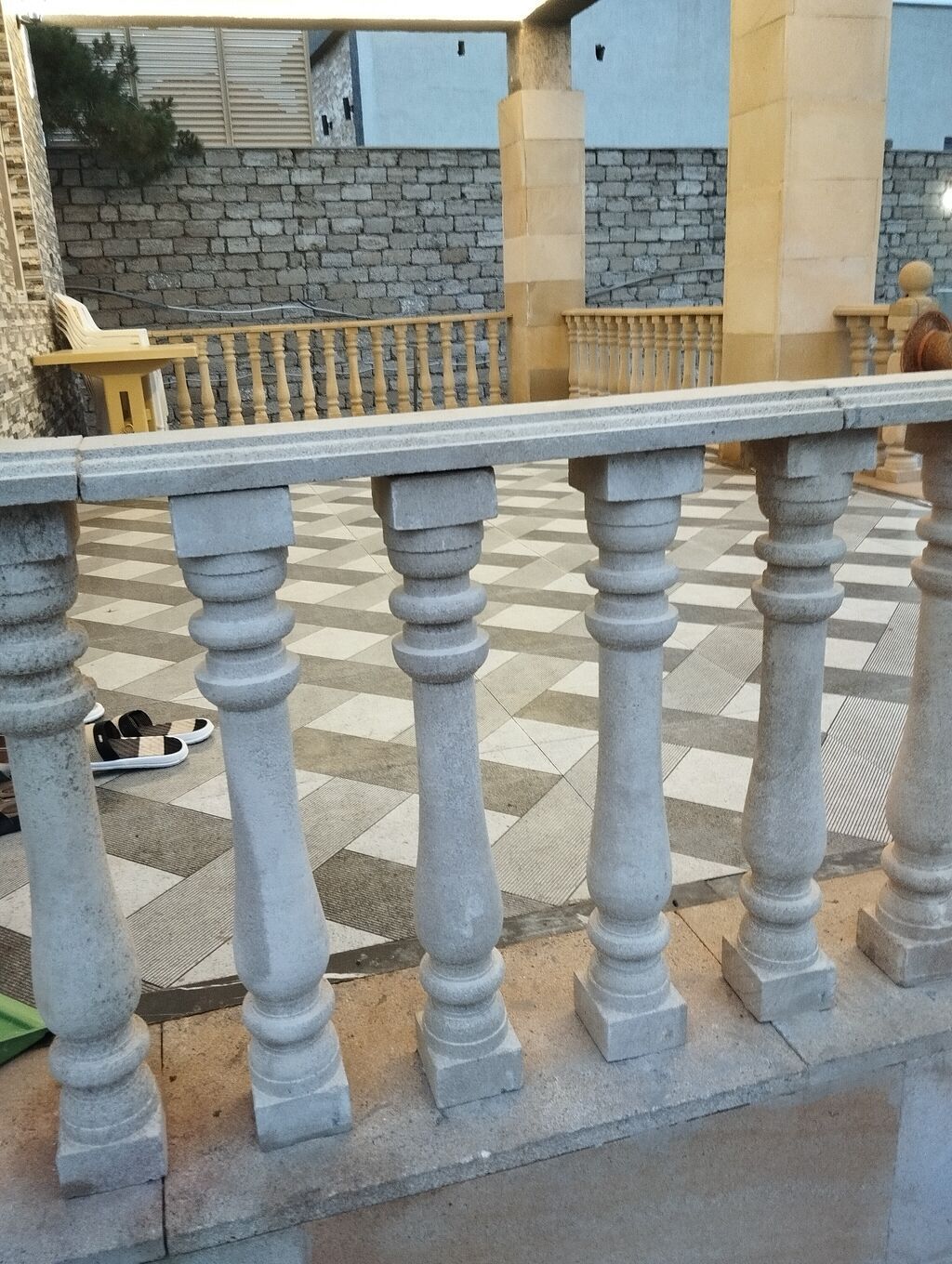 Həyətyanı hovuzlu istirahət məkanı - Açıq tipli düzbucaqlı daş — Hovuzlar, Bakı (6)