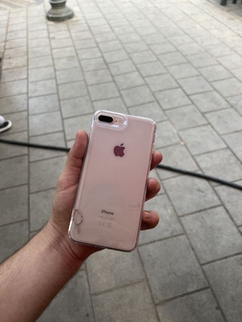 IPhone 8 Plus, Rose Gold, Barmaq izi