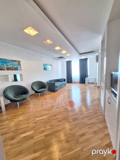 İcarəyə verilir 4 otaqlı yeni tikili 160 m²