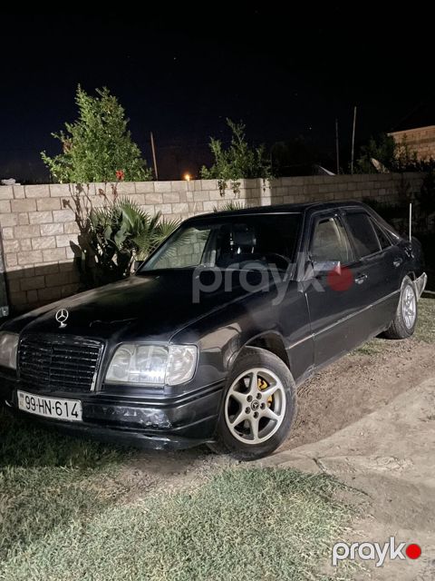 Mercedes-Benz E 230: 2.3 l | Sedan
