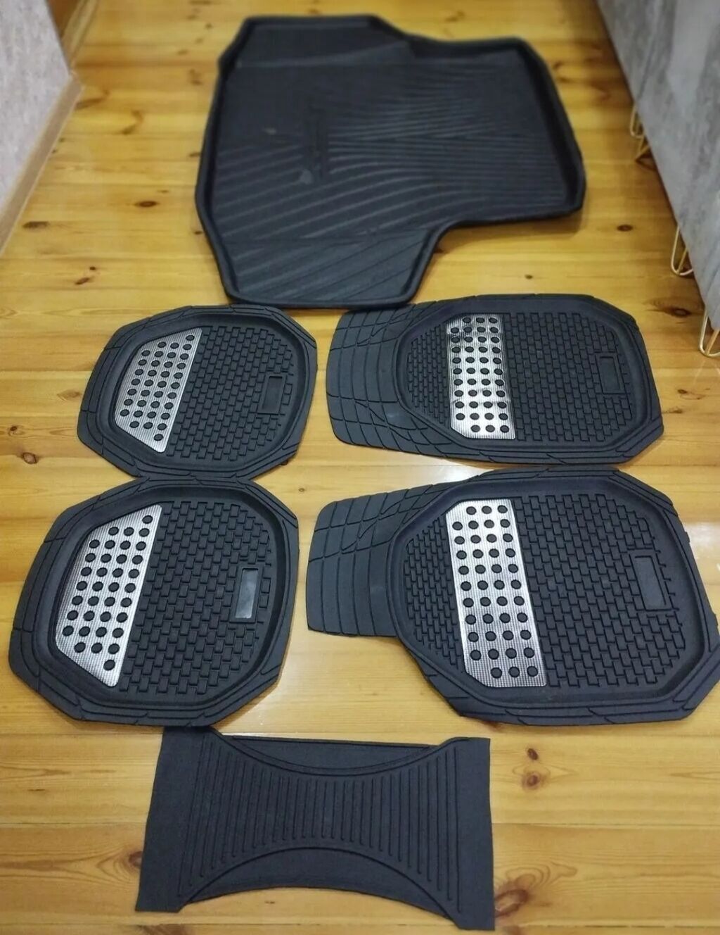 Avtomobil üçün ayaqaltilar və baqaj içi kamplekt tezedi arginaldi — Avto, Bakı