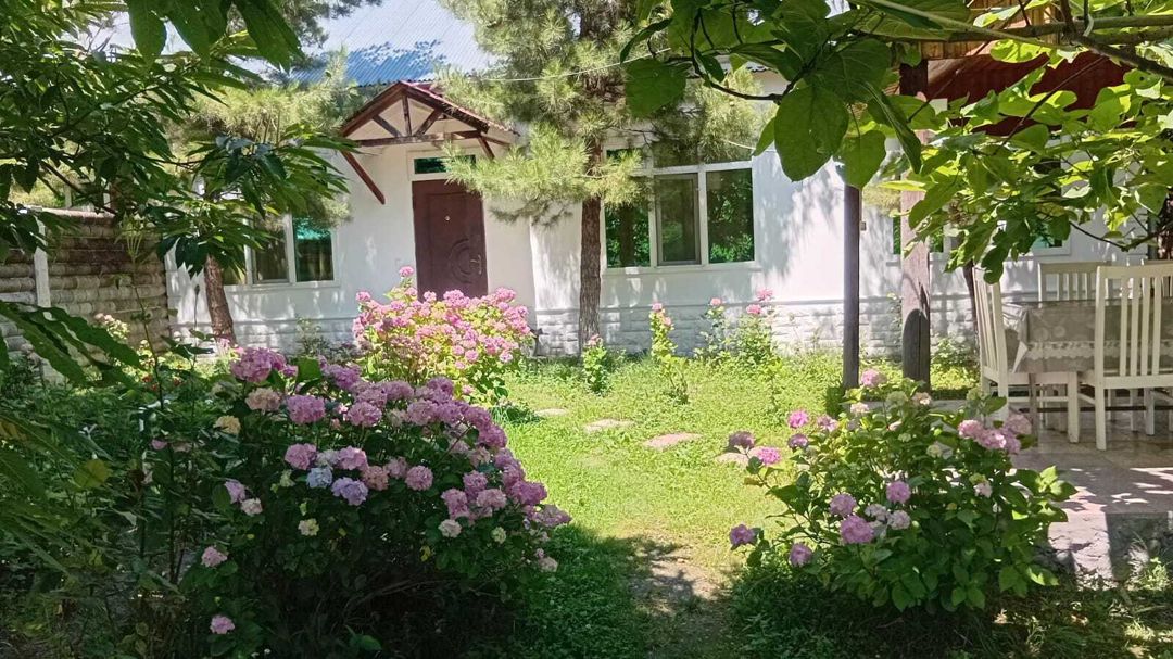 Bağ evi kirayə verilir, Qəbələ r. — Daşınmaz əmlak, Qəbələ