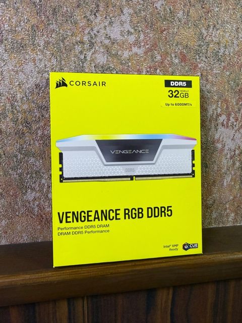 Operativ yaddaş Corsair Vengeance RGB DDR5 32GB 6000MHz White — Bakı