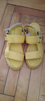 Ölçü: 36, rəng - Sarı, İşlənmiş — Sandals