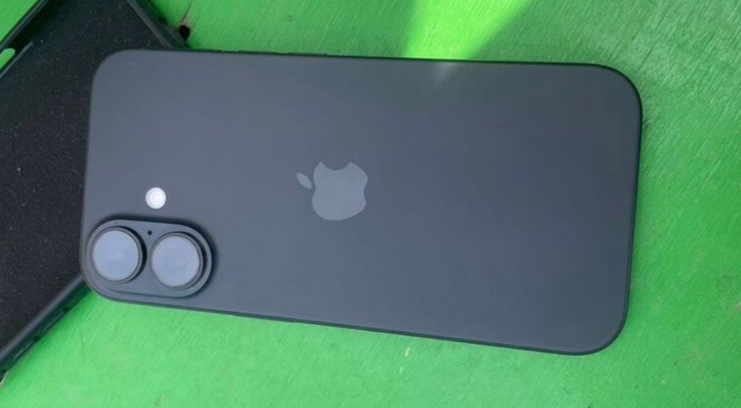 Apple iPhone 16 Black 128GB/8GB — Smartfonlar, Bakı (6)