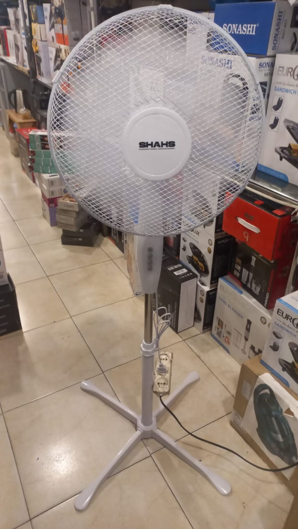 Ventilyator Yeni, Döşəməüstü, Pərli, Kredit yoxdur, Ünvandan götürmə, Ödənişli çatdırılma, Rayonlara çatdırılma