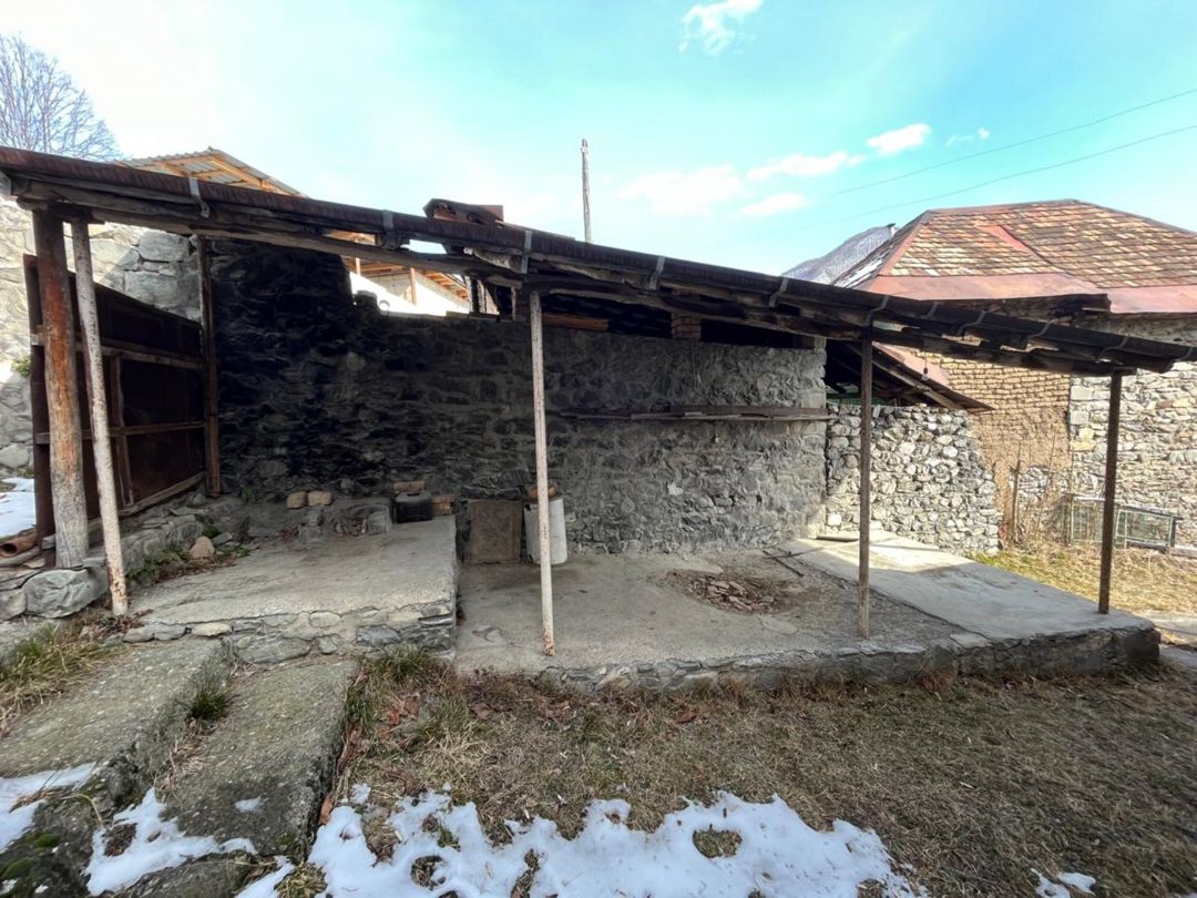 Həyət evi, Şəki ş. — Daşınmaz əmlak, Şəki (4)