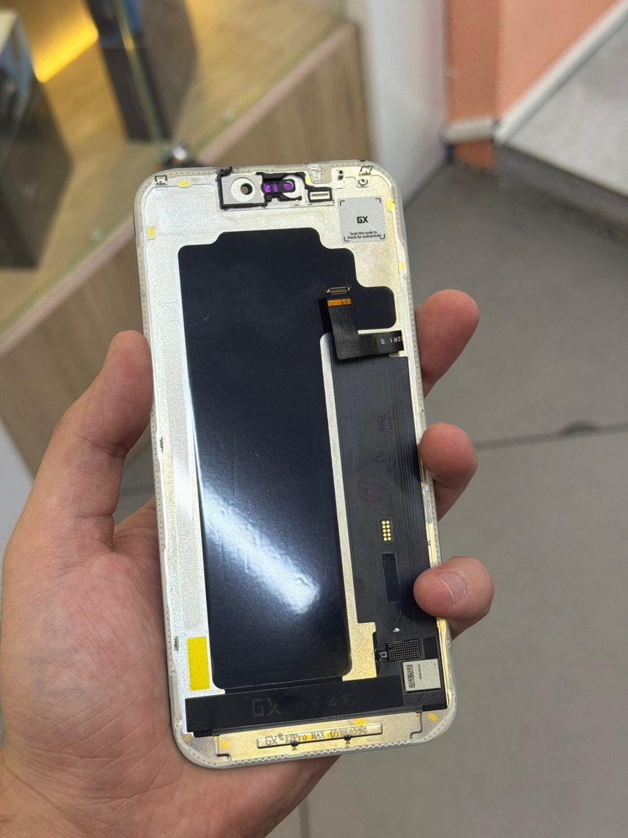 iPhone 17 Pro Max ekranı — Telefonlar və qadjetlər, Bakı (4)