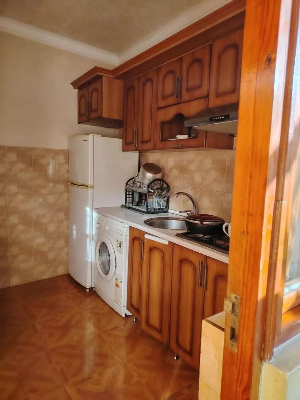 Tələbə qizlara kirayə 2 otaqlı ev verirəm kamunal vermirsiz evin her — Daşınmaz əmlak, Bakı (2)