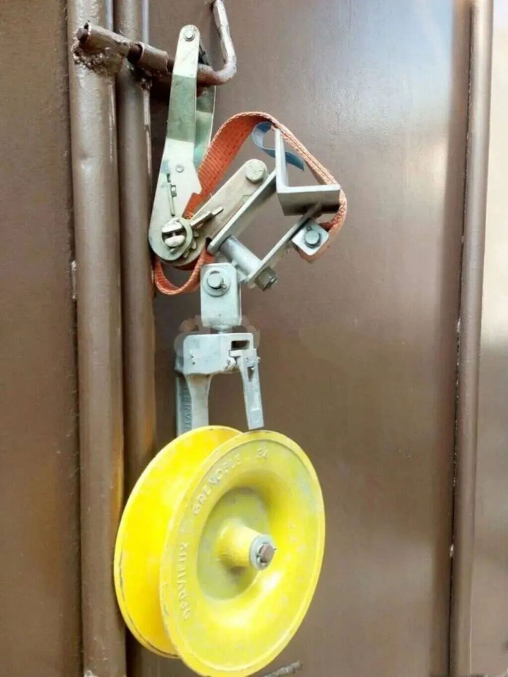 Ağırliq qaldırmaq üçün rolik. Həqiqətən Avropa malıdır. 2000 kq(2 ton) — Alətlər, Lənkəran