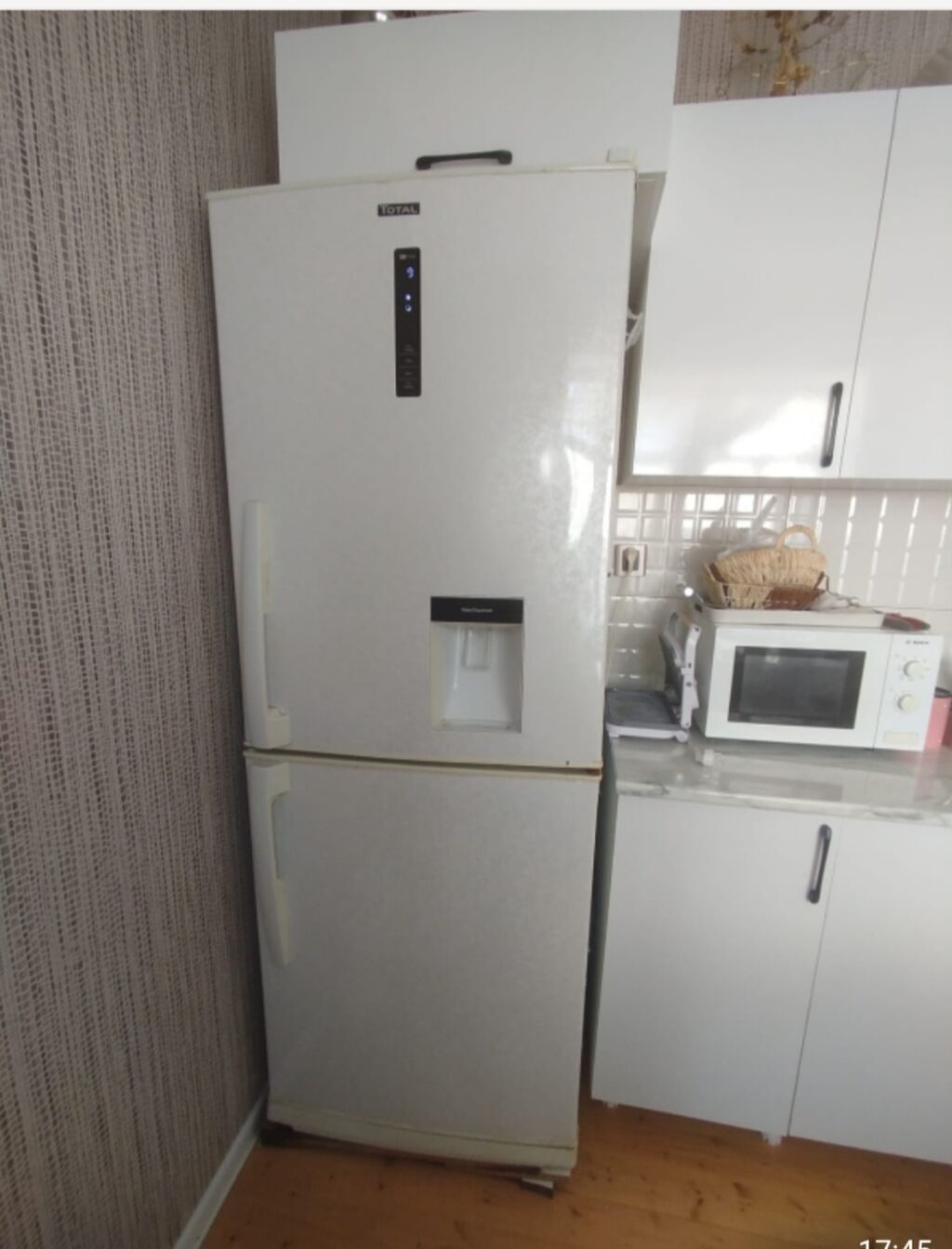 Soyuducu tecili satılır Qiymet 300 azn.Ünvan Mehdiabad (3699) Elmira x