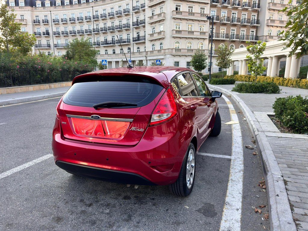 Ford Fiesta, 1.6 L, 2010 il, 278 417 km — Avtomobillər, Bakı (10)