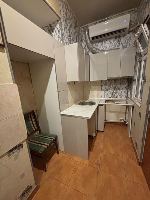 Akril mətbəx mobilyası monofaza lavabolu, 260×140 sm