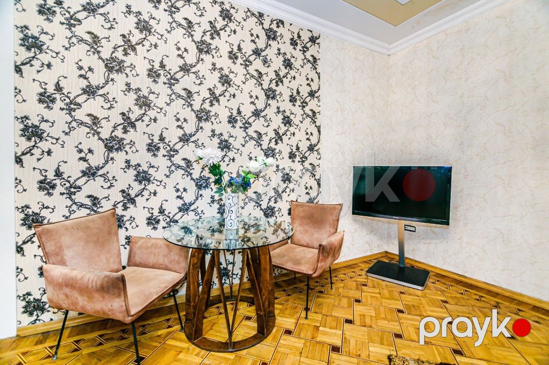 İcarəyə verilir 4 otaqlı köhnə tikili 170 m² — Mənzil, Bakı (9)