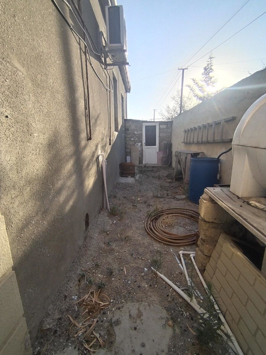 Həyət evi, Binə qəs. — Daşınmaz əmlak, Bakı