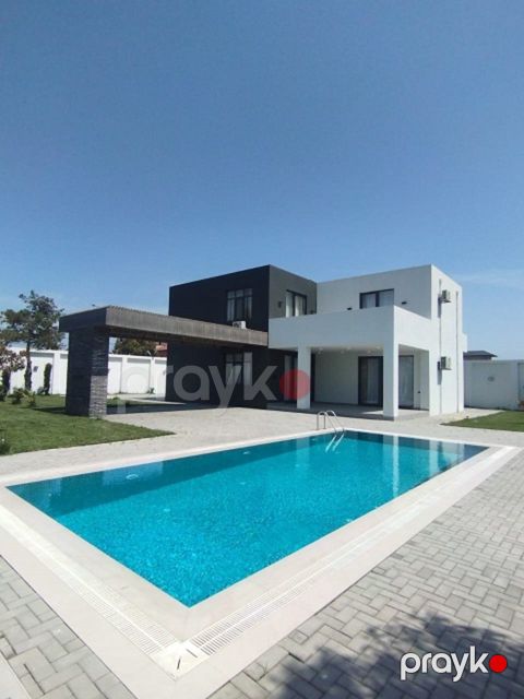 Satılır 4 otaqlı həyət evi/bağ evi 300 m²