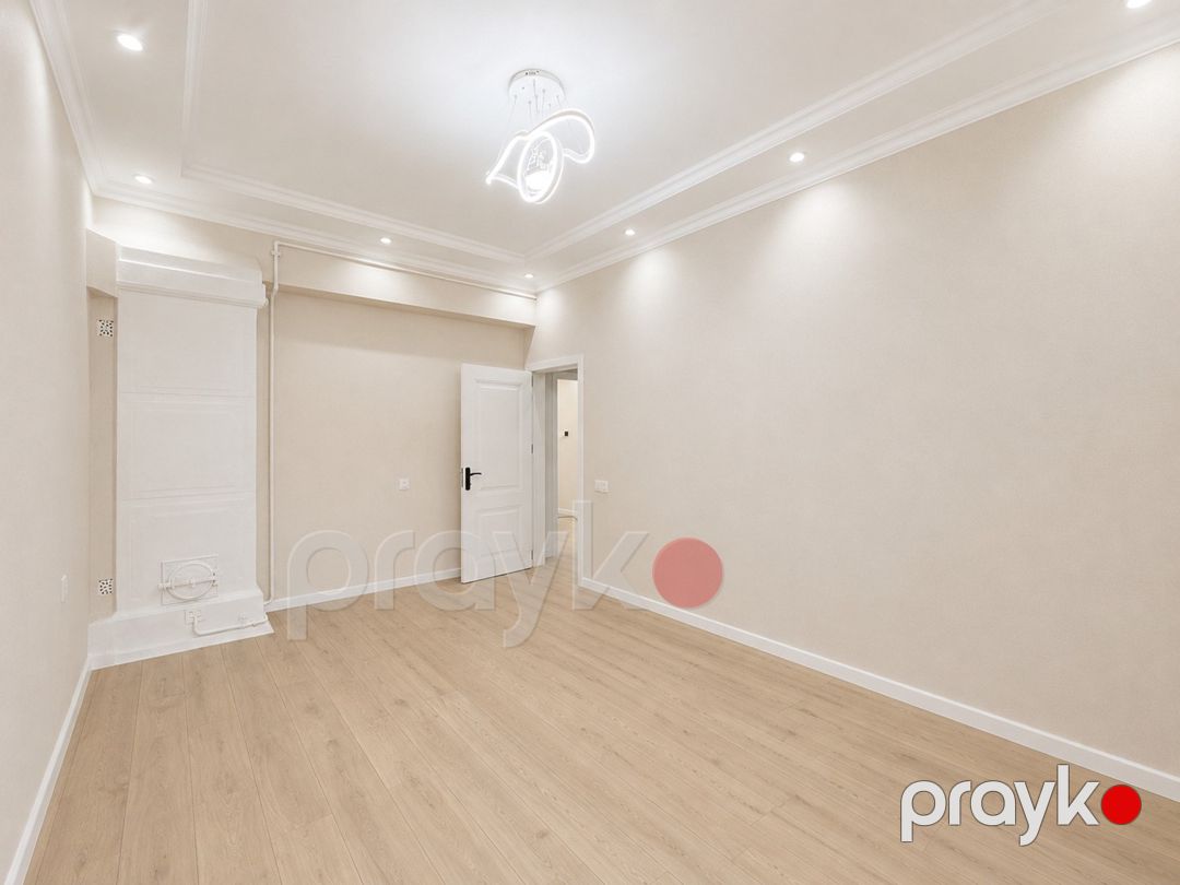 Satılır 2 otaqlı köhnə tikili 58 m² — Mənzil, Bakı (5)