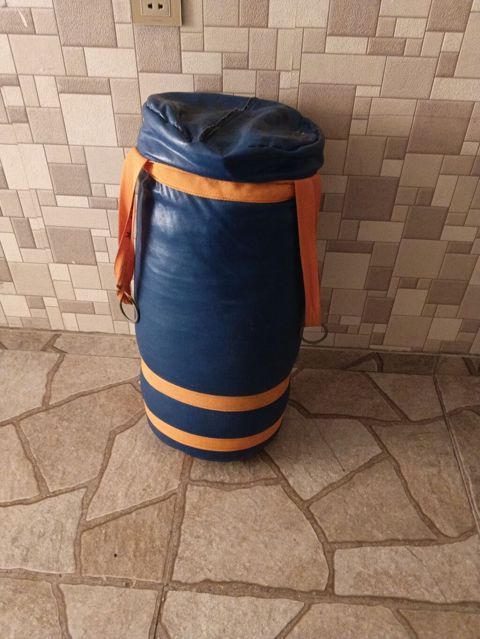 Boks üçün asılqan zərbə kisəsi - Material: mavi rəngli, sıx — İdman və Əyləncə