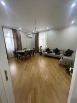 Satılır 3 otaqlı yeni tikili 147 m² — Mənzil