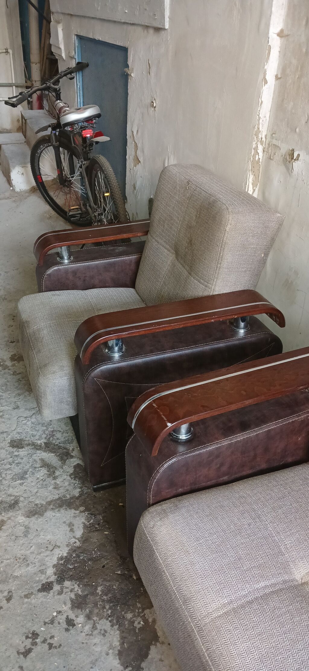 Klassik üslubda yumşaq mebel dəsti - Tərkib: 3 nəfərlik geniş divan + — Mebel, Bakı (2)