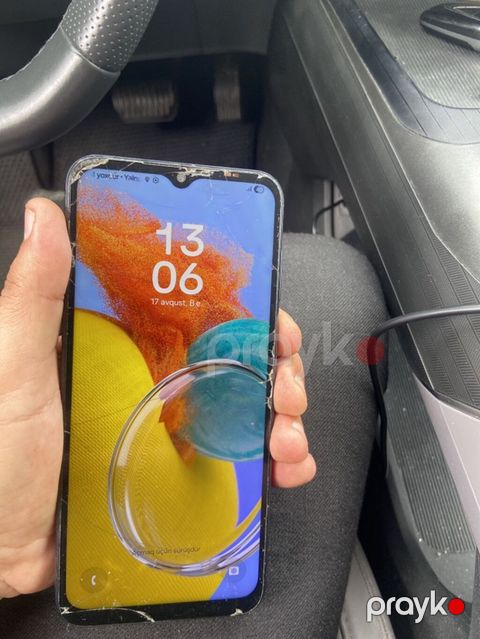 Samsung Galaxy A13, rəng - Qara, Qırıq