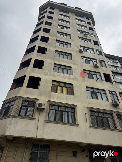 Satılır 3 otaqlı yeni tikili 125 m²